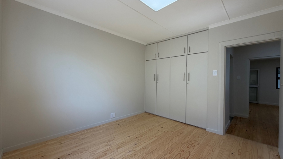 To Let Commercial Property for Rent in Somerset West Western Cape